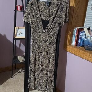 Connected Apparel Elegant Black and Gold Patterned Midi Dress